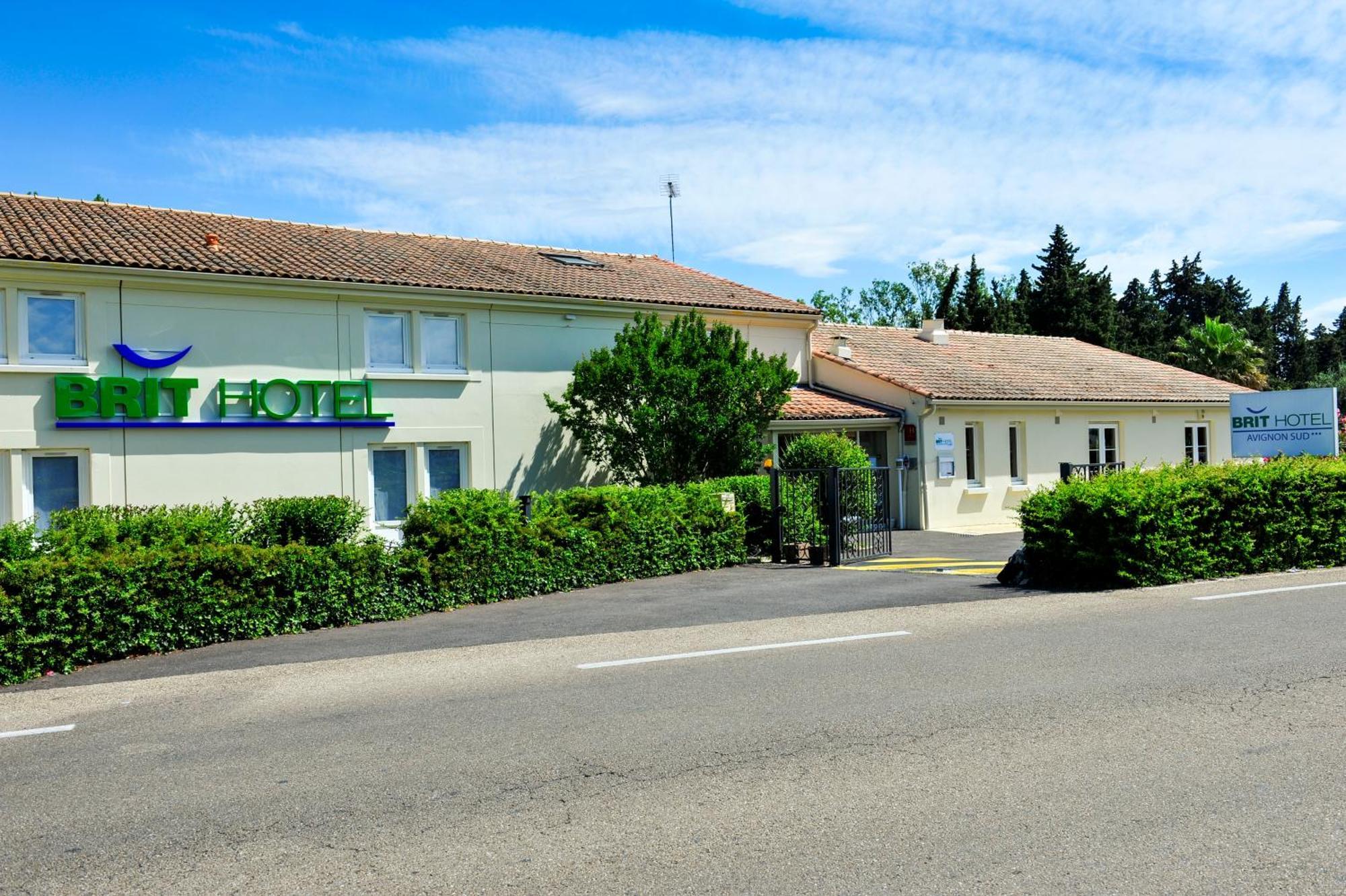 Brit Hotel Avignon Sud Le Calendal Exterior foto